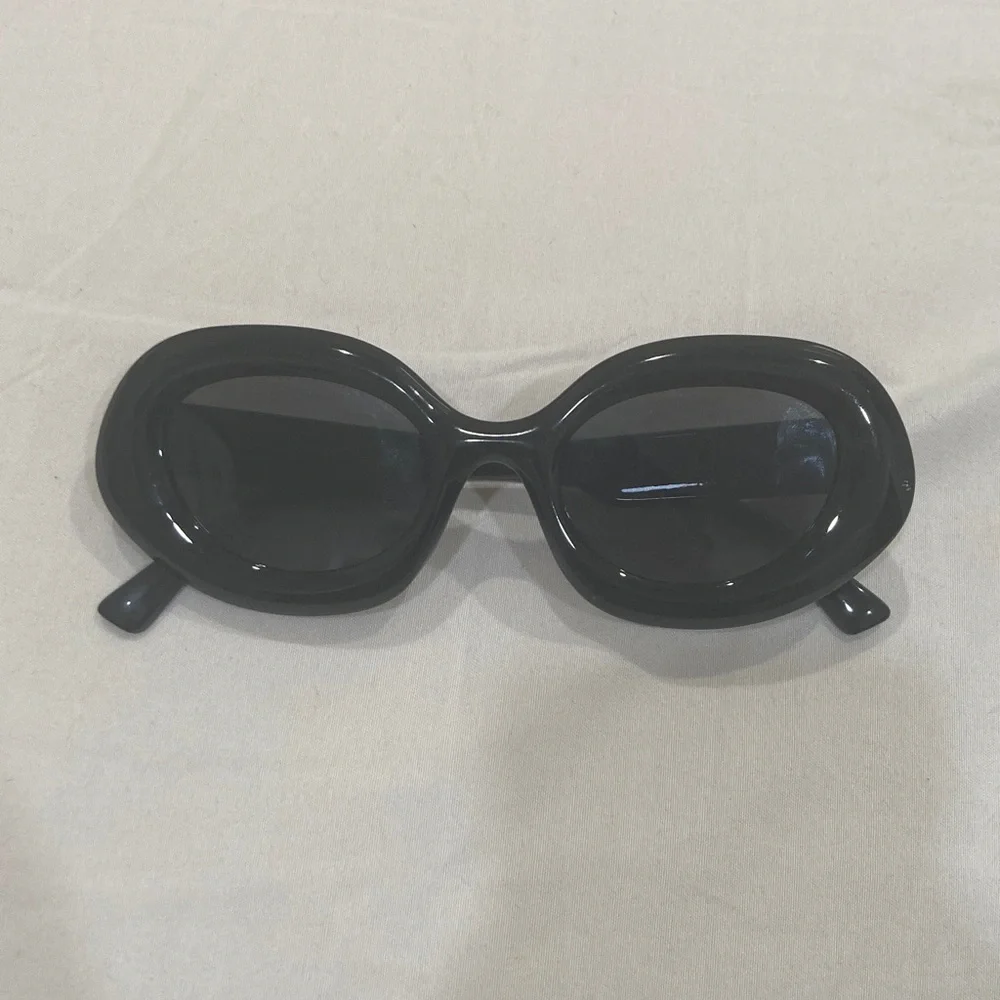 Women’s Black Oversized Oval Sunglasses